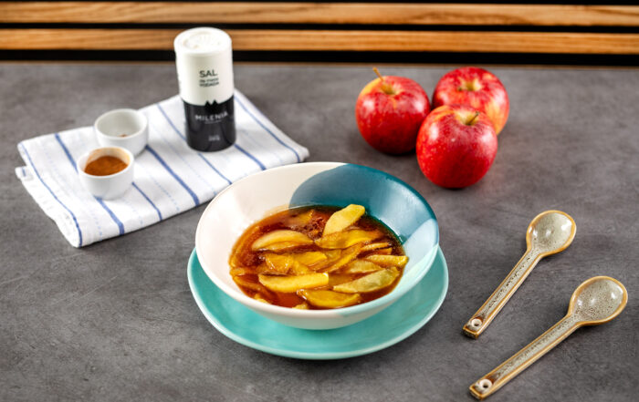 manzanas caramelizadas con especias y sal yodada milenia