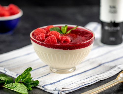 MOUSSE DE CHOCOLATE BLANCO Y FRUTOS ROJOS