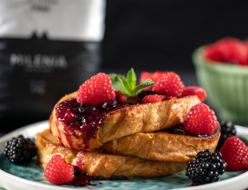 TORRIJAS CON FRUTOS ROJOS